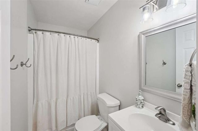 649 Radford Circle, Woodstock, GA 30188