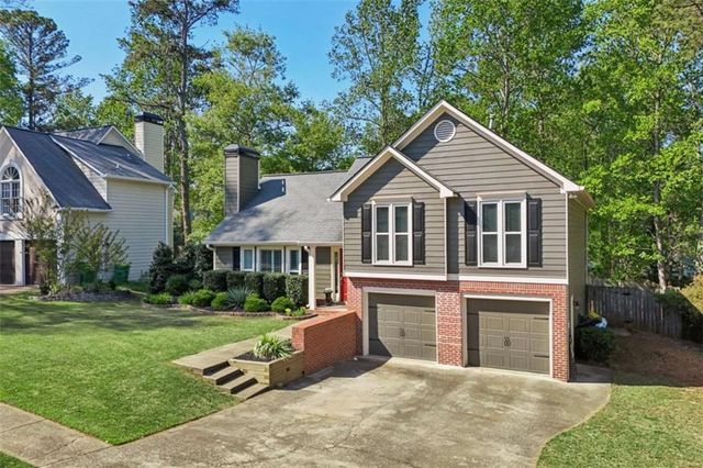 649 Radford Circle, Woodstock, GA 30188