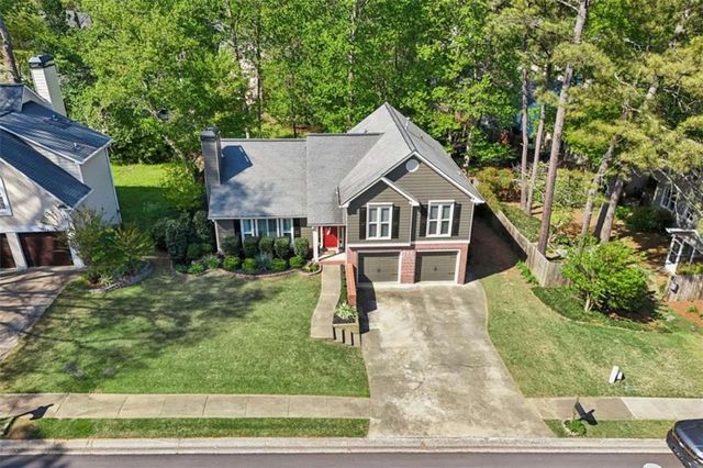 649 Radford Circle, Woodstock, GA 30188
