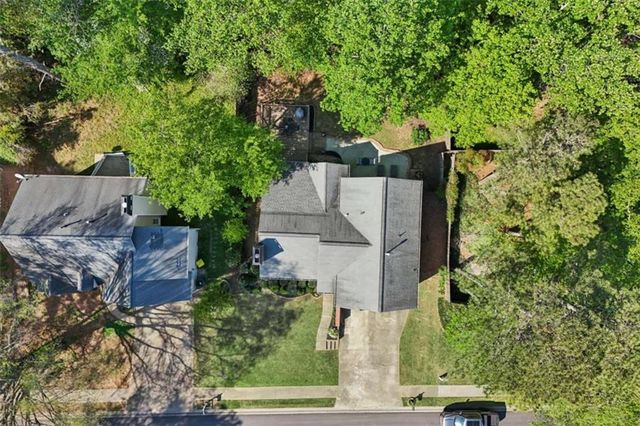 649 Radford Circle, Woodstock, GA 30188