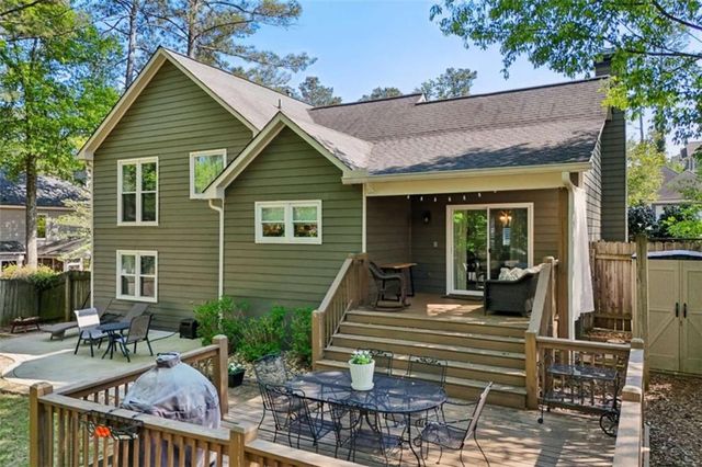 649 Radford Circle, Woodstock, GA 30188