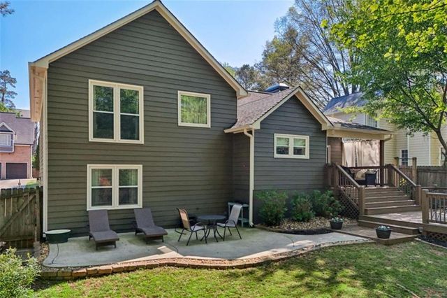 649 Radford Circle, Woodstock, GA 30188