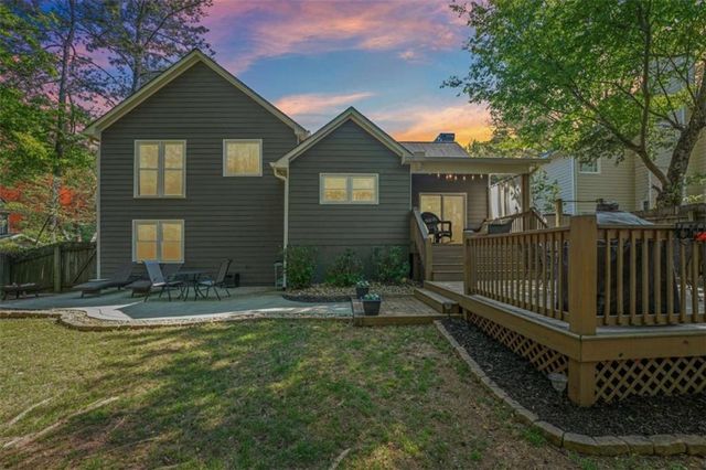 649 Radford Circle, Woodstock, GA 30188