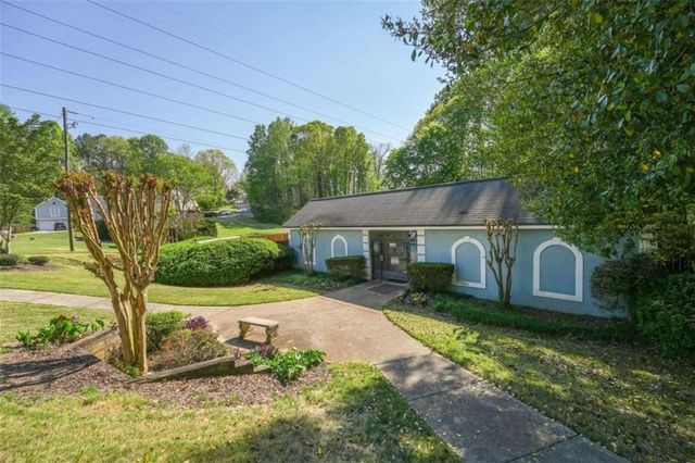 649 Radford Circle, Woodstock, GA 30188