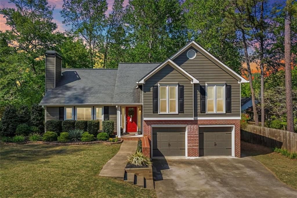 649 Radford Circle, Woodstock, GA 30188