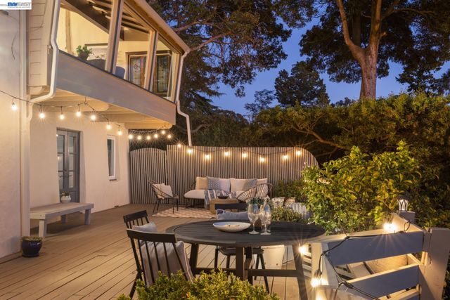 5725 Chelton Dr, Oakland, CA 94611
