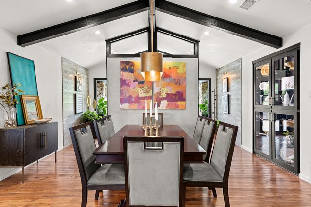 916 Wooded Crest Drive, Woodway, TX 76712