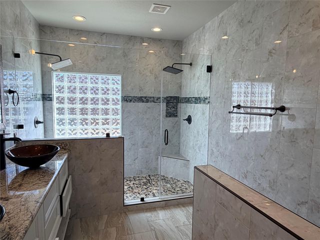 4715 Lunsford Hollow Lane, Friendswood, TX 77546