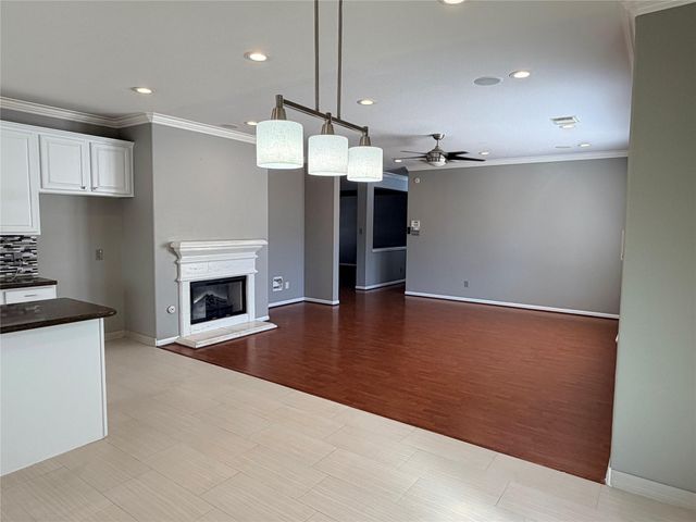 4715 Lunsford Hollow Lane, Friendswood, TX 77546