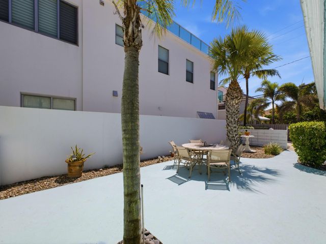 1735 N FORT LAUDERDALE BEACH Boulevard, Fort Lauderdale, FL 33305