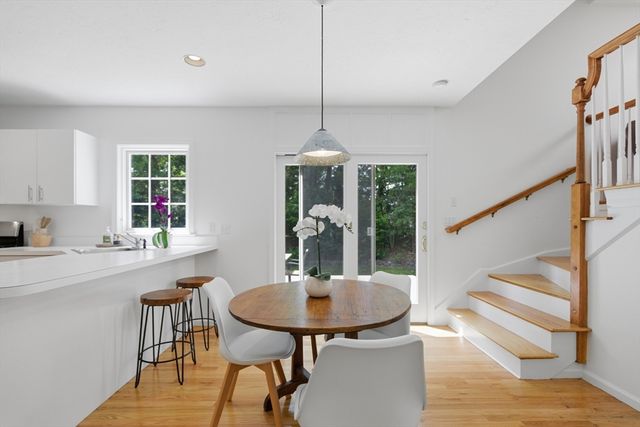81 Parish Rd, Needham, MA 02494