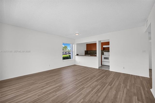 505 S Pine Island Road B102, Plantation, FL 33324