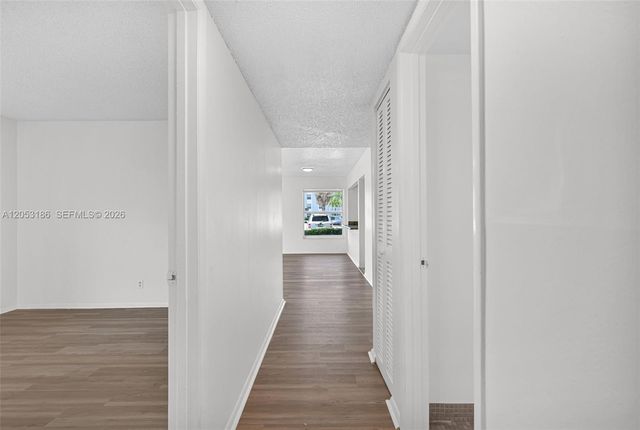 505 S Pine Island Road B102, Plantation, FL 33324