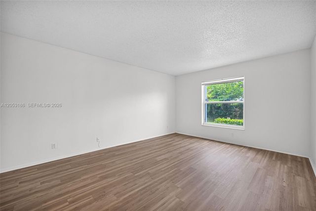505 S Pine Island Road B102, Plantation, FL 33324