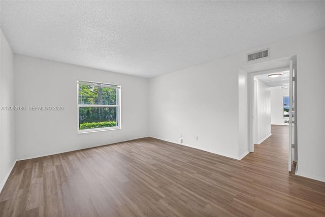505 S Pine Island Road B102, Plantation, FL 33324