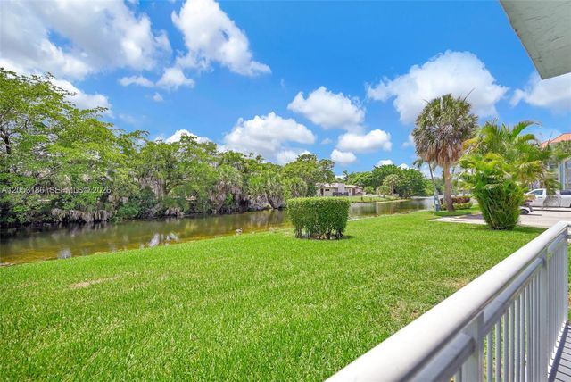 505 S Pine Island Road B102, Plantation, FL 33324