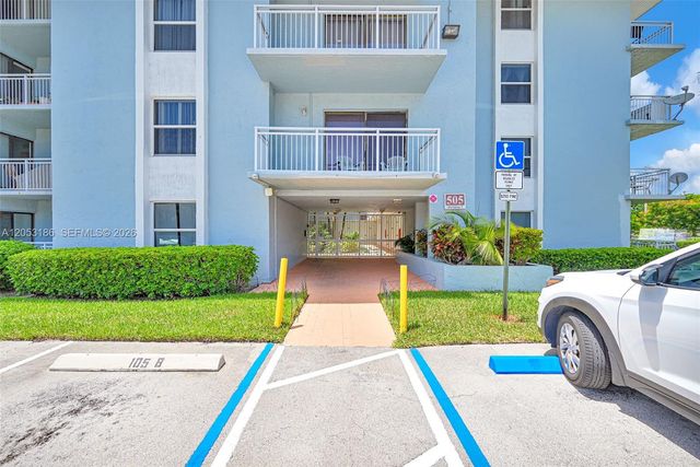 505 S Pine Island Road B102, Plantation, FL 33324