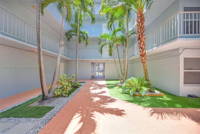 505 S Pine Island Road B102, Plantation, FL 33324