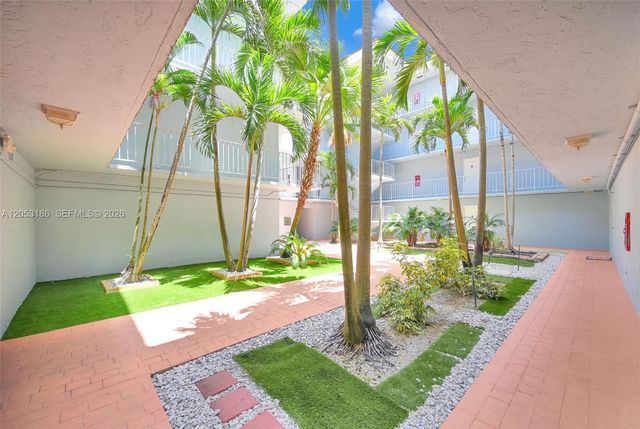 505 S Pine Island Road B102, Plantation, FL 33324
