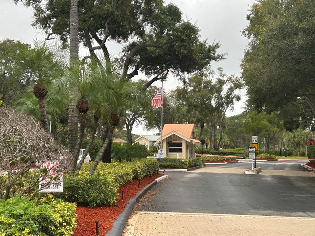 4802 Roxbury Court, Boynton Beach, FL 33436