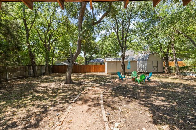649 Peavy Road, Dallas, TX 75218