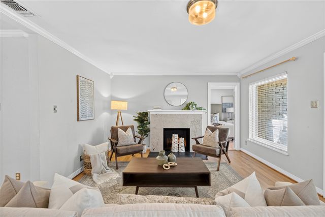 649 Peavy Road, Dallas, TX 75218