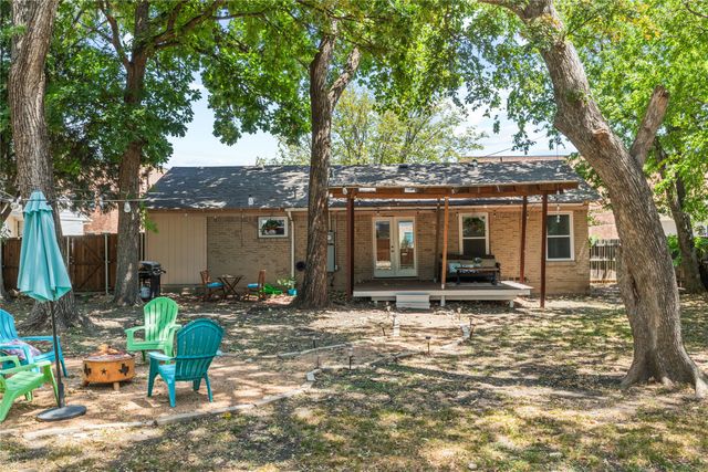 649 Peavy Road, Dallas, TX 75218