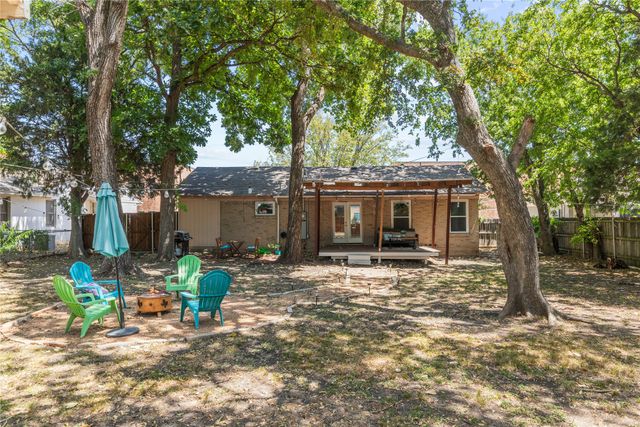 649 Peavy Road, Dallas, TX 75218