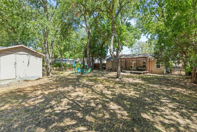 649 Peavy Road, Dallas, TX 75218