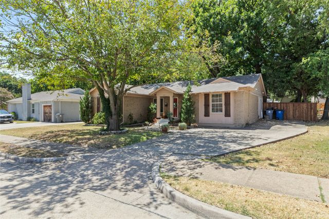649 Peavy Road, Dallas, TX 75218
