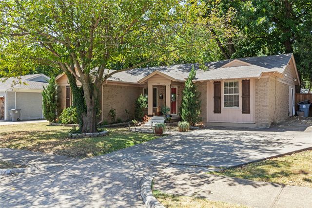 649 Peavy Road, Dallas, TX 75218