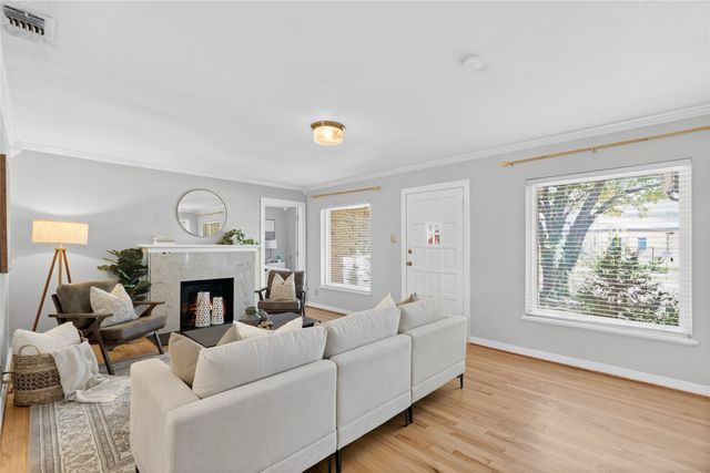 649 Peavy Road, Dallas, TX 75218