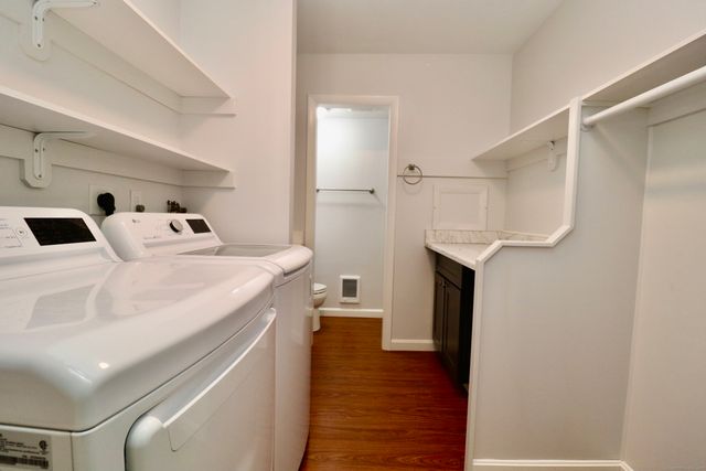 86 Buddington Road APT 3, Groton, CT 06340