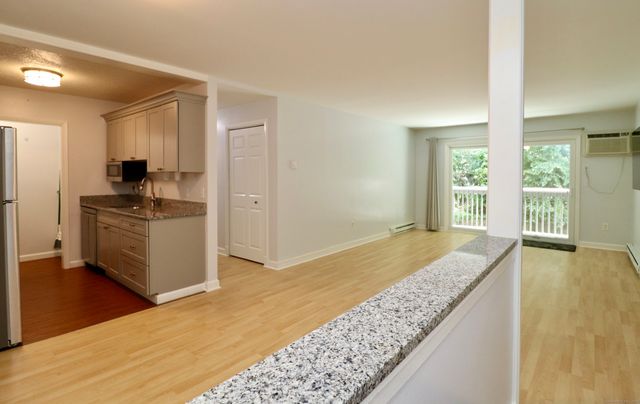 86 Buddington Road APT 3, Groton, CT 06340
