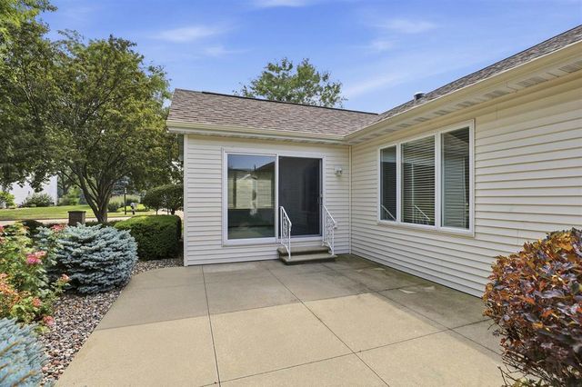 89 PENBROOK CIRCLE, Appleton, WI 54914