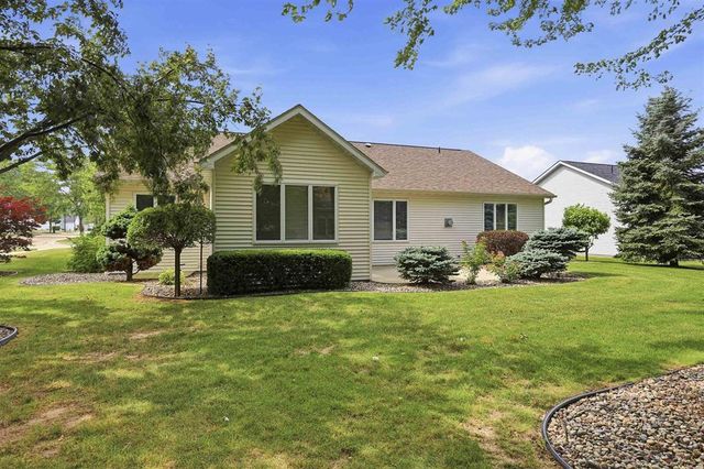 89 PENBROOK CIRCLE, Appleton, WI 54914
