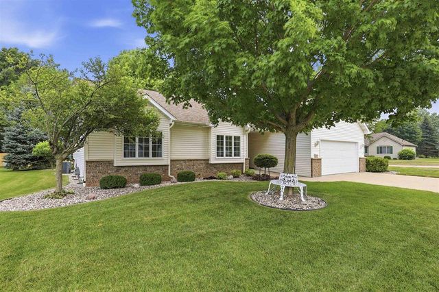 89 PENBROOK CIRCLE, Appleton, WI 54914