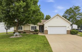 89 PENBROOK CIRCLE, Appleton, WI 54914
