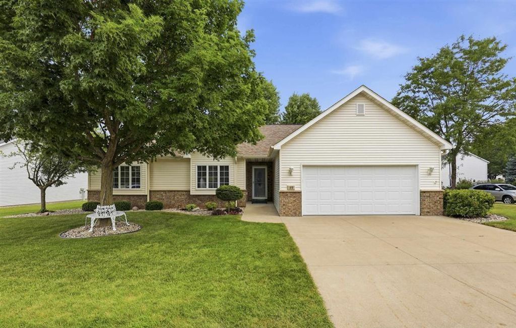 89 PENBROOK CIRCLE, Appleton, WI 54914