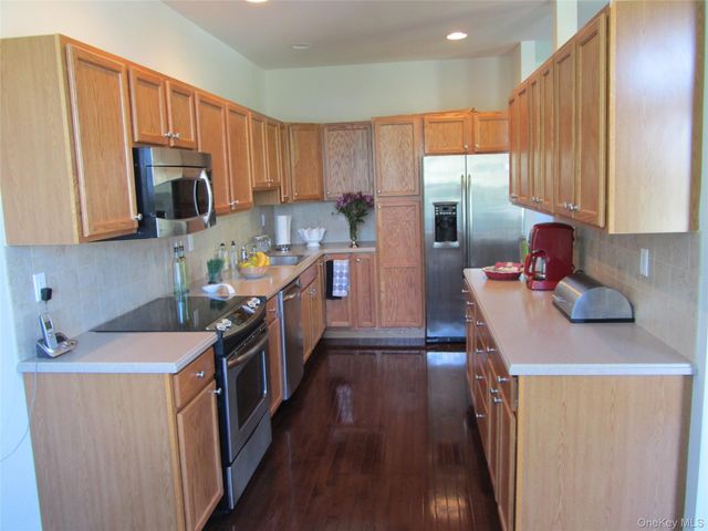 48 High Ridge Lane, Middletown, NY 10940