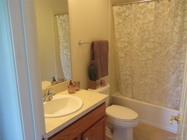 48 High Ridge Lane, Middletown, NY 10940