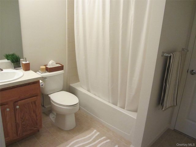 48 High Ridge Lane, Middletown, NY 10940