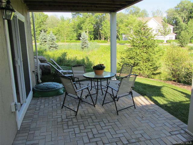 48 High Ridge Lane, Middletown, NY 10940