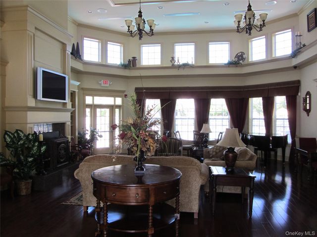 48 High Ridge Lane, Middletown, NY 10940