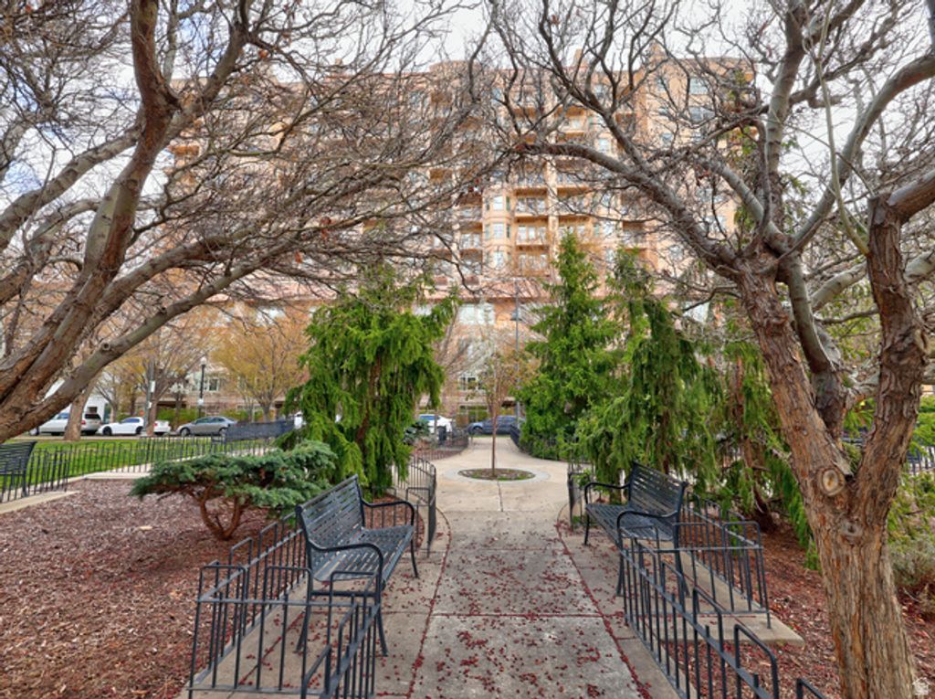 Image 3 of property listing at 5 S 500 W #616, Salt Lake City, UT 84101