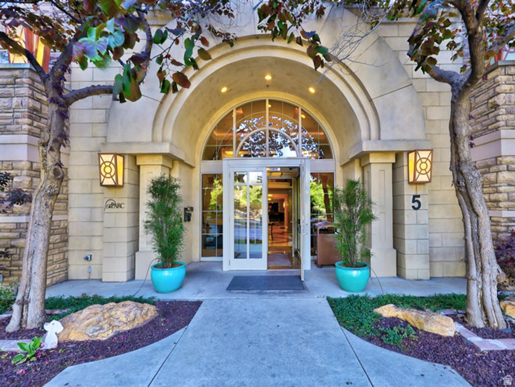 Image 4 of property listing at 5 S 500 W #616, Salt Lake City, UT 84101