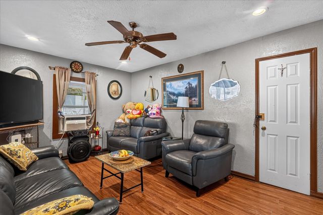 3332 Coronet Boulevard, Dallas, TX 75212