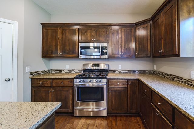 15224 Valley View Drive, Savage, MN 55378