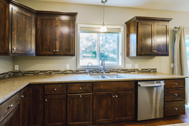 15224 Valley View Drive, Savage, MN 55378