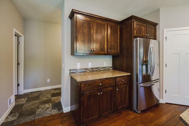 15224 Valley View Drive, Savage, MN 55378